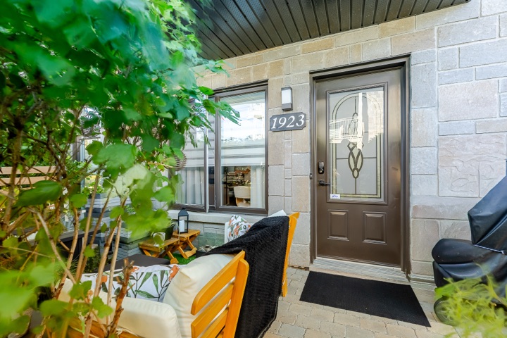 Extérieur — 523 bld jean talon ouest, Québec